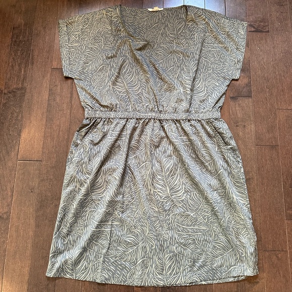 Like New Mountain Warehouse Midi Dress - Picture 3 of 7